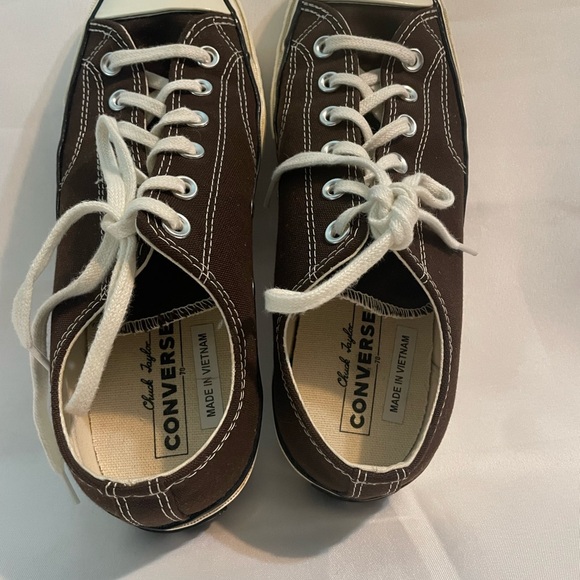 Converse Men's Brown Canvas Sneakers with White Accents - Picture 5 of 8